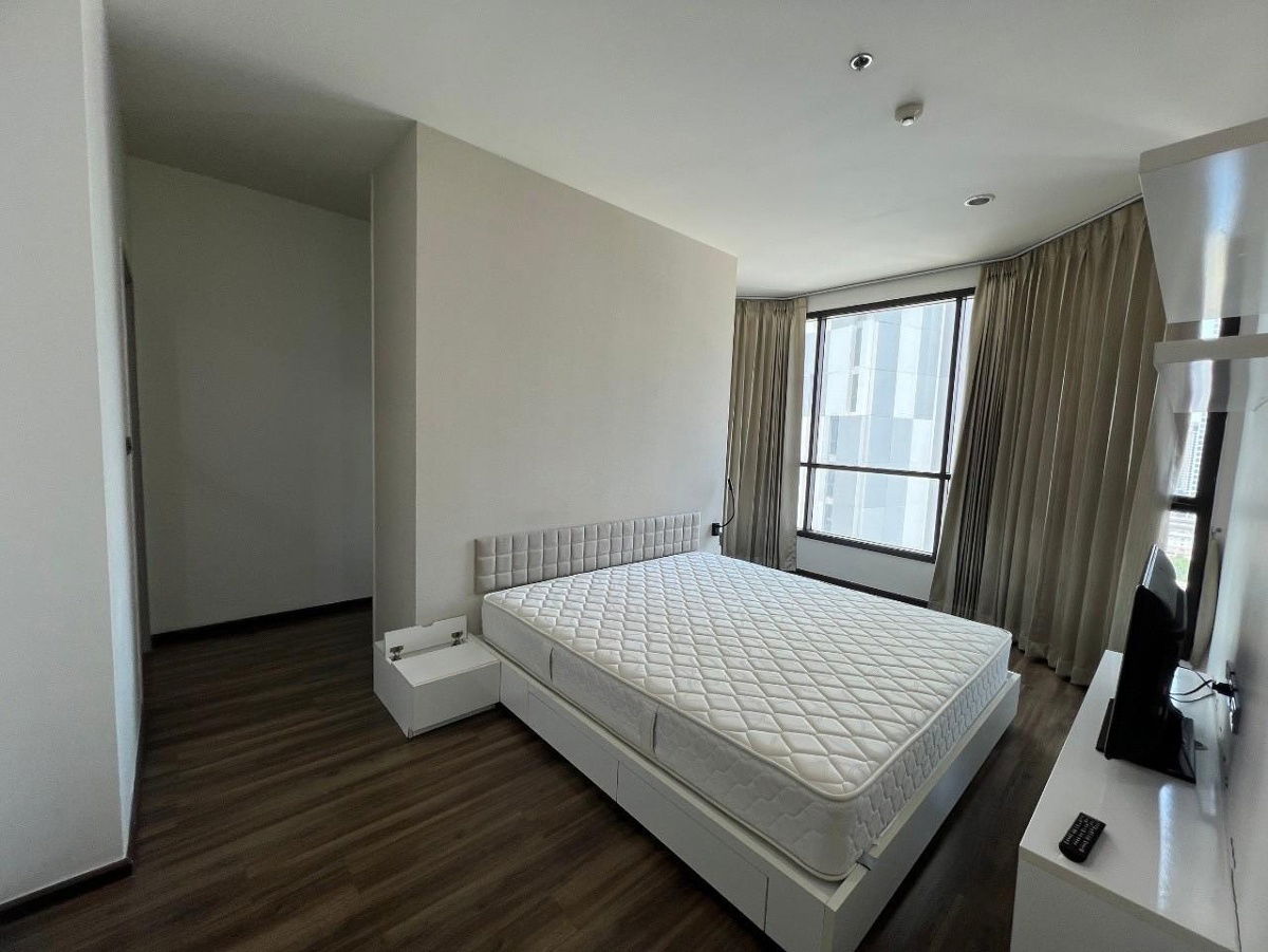 素坤逸路葡萄酒@livingbkk