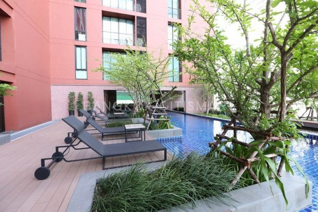 1 Bed Nice Room Good Location Close to BTS Ari station 150 m. & La Villa Supermarket 200 m @ Noble Re:D