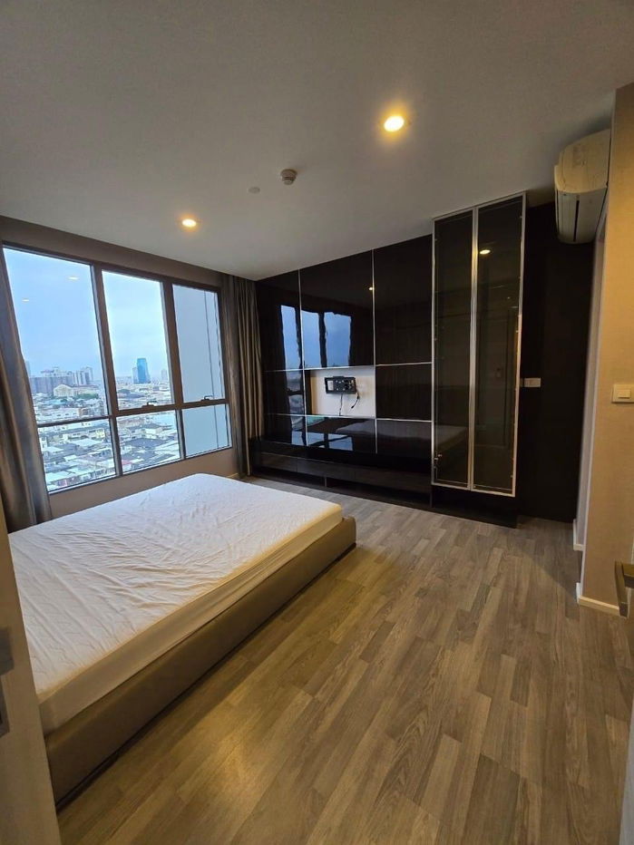 MN1713 The Room Sathorn - St.Louis