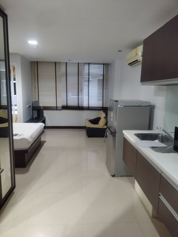 P143 Condo for rent J.W. Boulevard Srivara, 1 bedroom, located at Srivara intersection, fully furnished, very special price