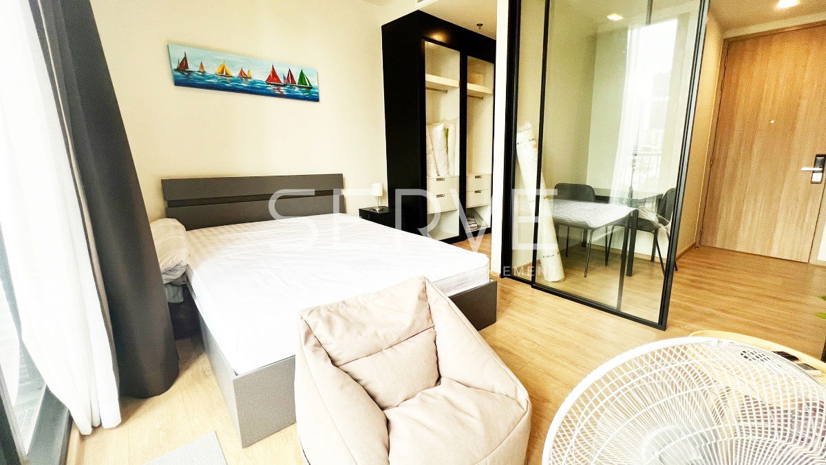 🔥Hot Price 20K🔥 -Studio with Partition at Condo in Phrom Phong Area Close to BTS Phrom Phong 500 m. at Noble Around 33 Condo / For Rent