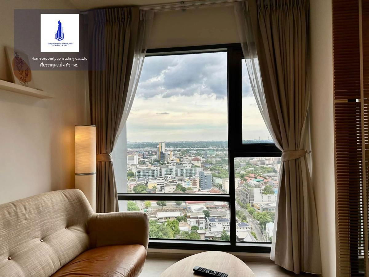 For rent at Rhythm Sukhumvit 36-38 Negotiable Line ID: @Condobkk (with @)