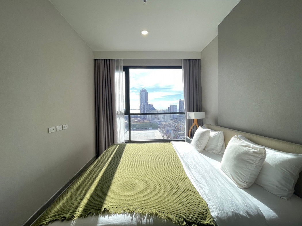 For rent Keene Center Sriracha close to tourist attractions community areas Decorated and ready to move in