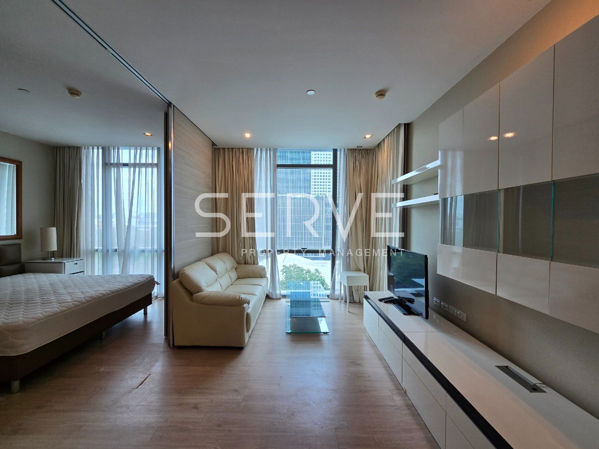 🔥1 Bed with Bathtub 52 sq.m. Good Location Close to MRT Phetchaburi 500 m. & MRT Sukhumvit 700 m. at The Room Sukhumvit 21 Condo / For Rent
