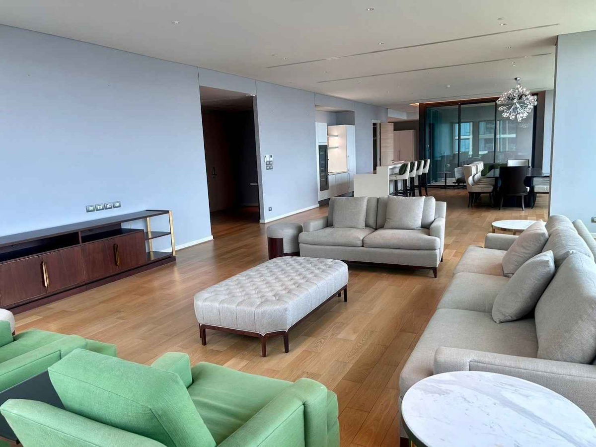 LTHC10872–Sindhorn Residence FOR RENT 3 beds 4 baths size 347.36 Sq.m. Near BTS Phloen Chit Station ONLY 450k/month