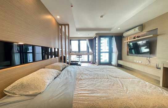 Condo for rent Ladda Plus good location fully furnished ready to move in in the heart of Sriracha convenient transportation