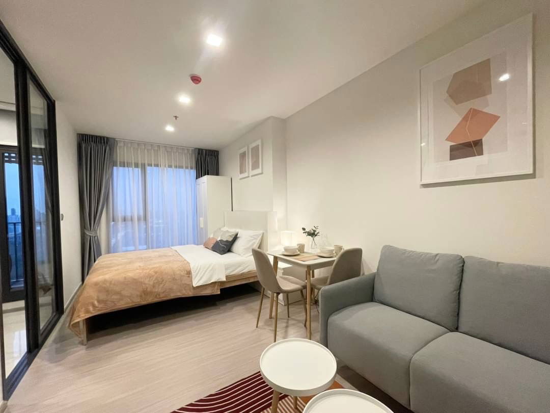 Condo for rent: Life Asoke Hype 🍁 The room is very beautifully decorated 🍁 Rental price 16500 baht only. Contact 095-2465879