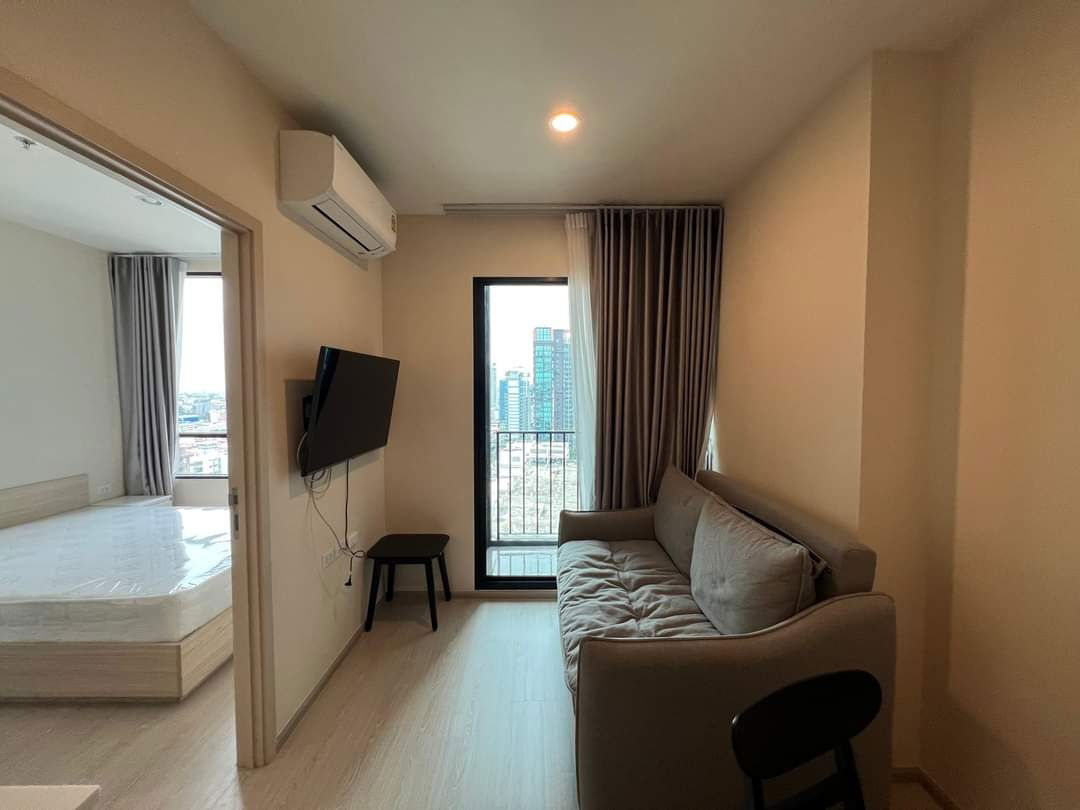 P287 公寓出租 Nue Noble Ratchada-Latphrao，毗邻 BTS 和 MRT Lat Phrao，房间漂亮，家具齐全，特价