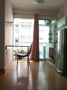 Room for rent in smart condo rama 2