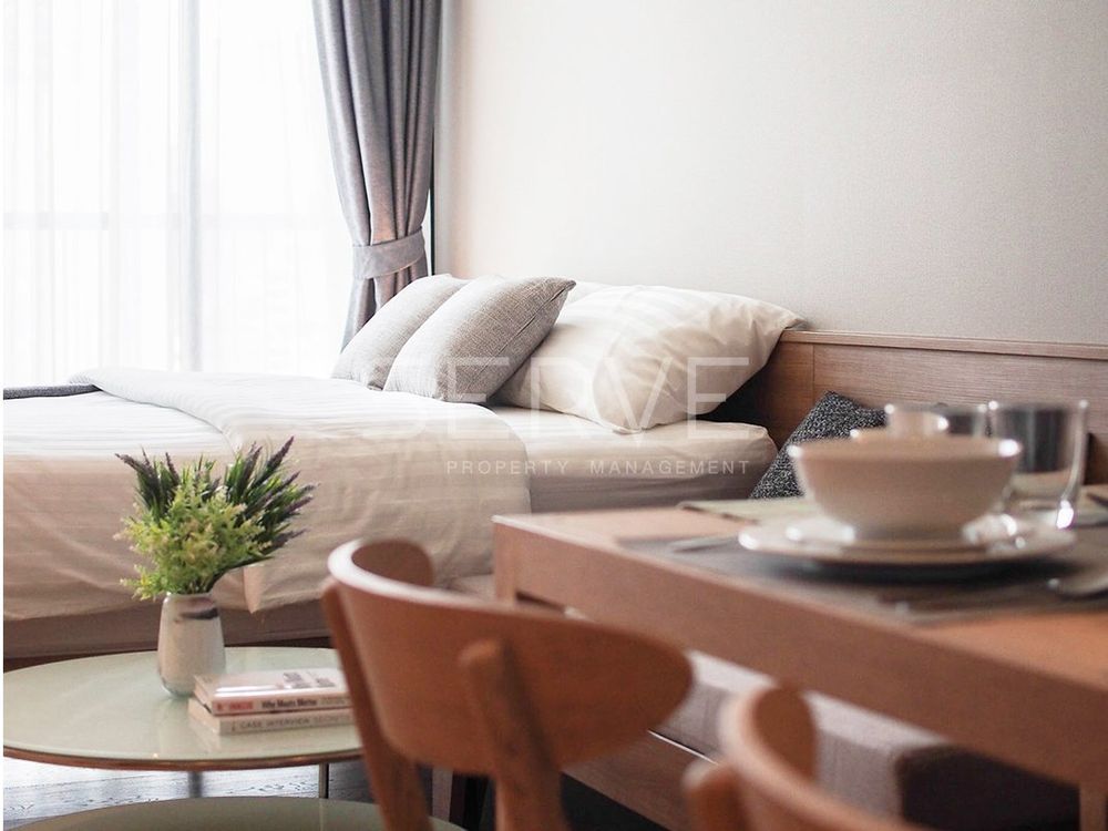 Nice Decorate Studio Fully Furnished on High Fl. 15+ Close to BTS Phrom Phong  / For Rent &For Sale-Park 24