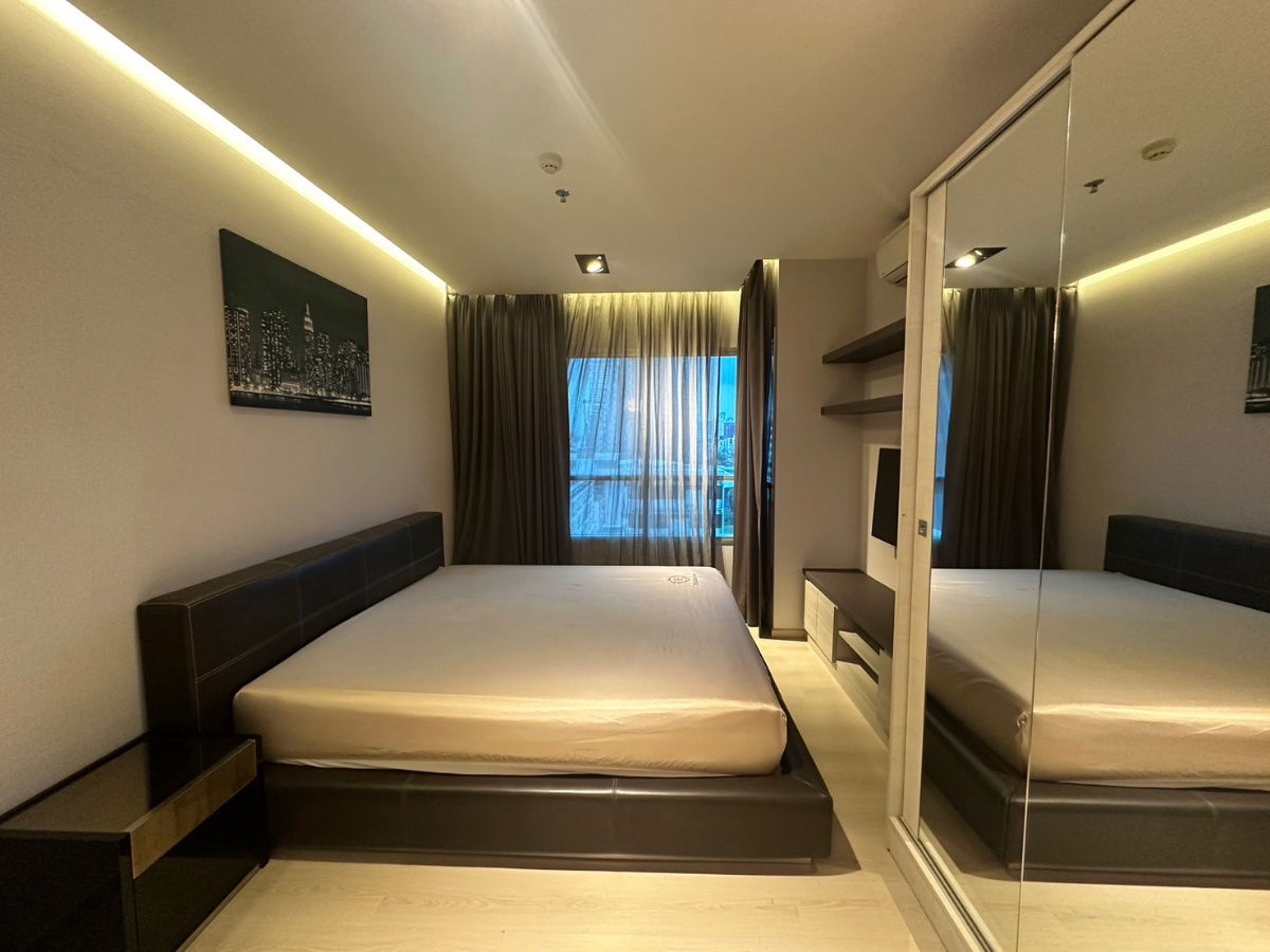 CO_RD02 Life Ratchadapisek. Available room for rent. Line: @cgestate