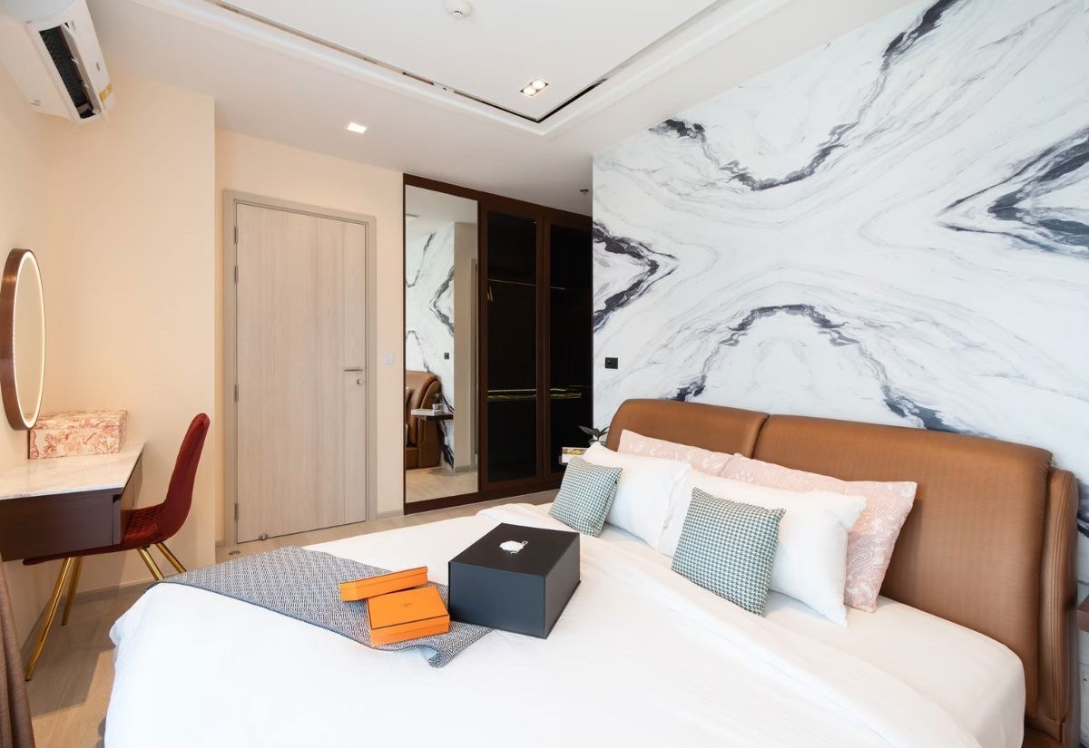 Life One Wireless For Rent 2 Bedroom 2 Bathroom Nice Decoration 46,000 baht Line : @apopplace