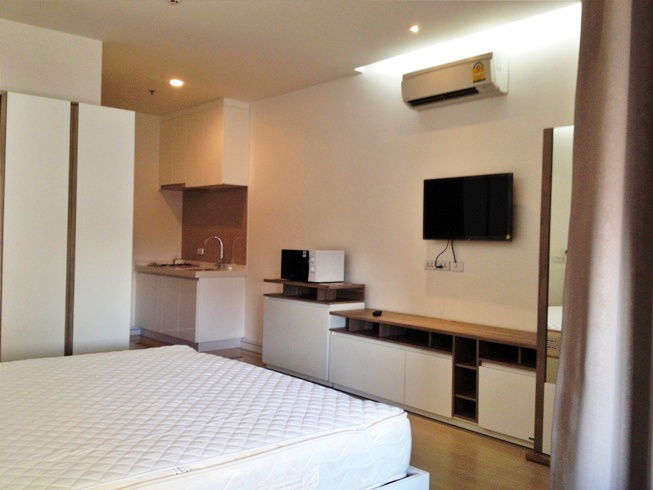 For Rent T.C. Green - 1 bed 30 sq.m.  31st floor
