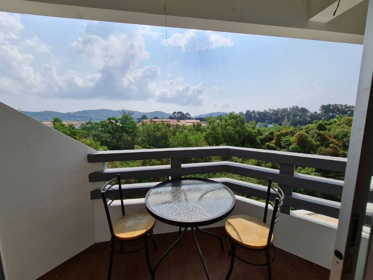 Condominium for Rent a few step to Mae Ramphueng Beach