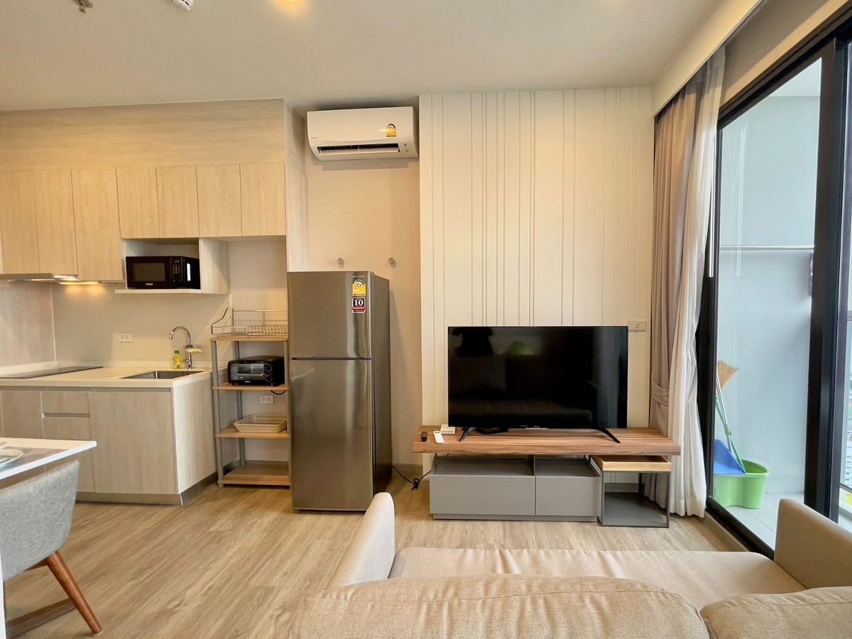 For rent KEEN CENTRE SRIRACHA 1 bedroom, size 35 sq m, price 16,500 baht, 35th floor, fully furnished, free maid service 2 times a week