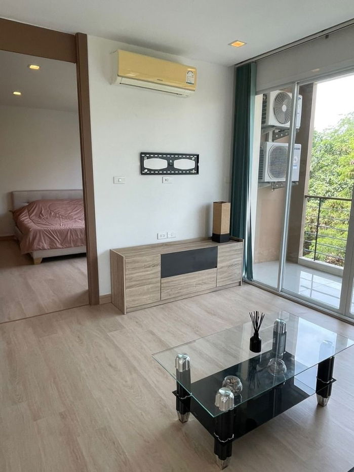 for Rent Green Lake Condo Sriracha