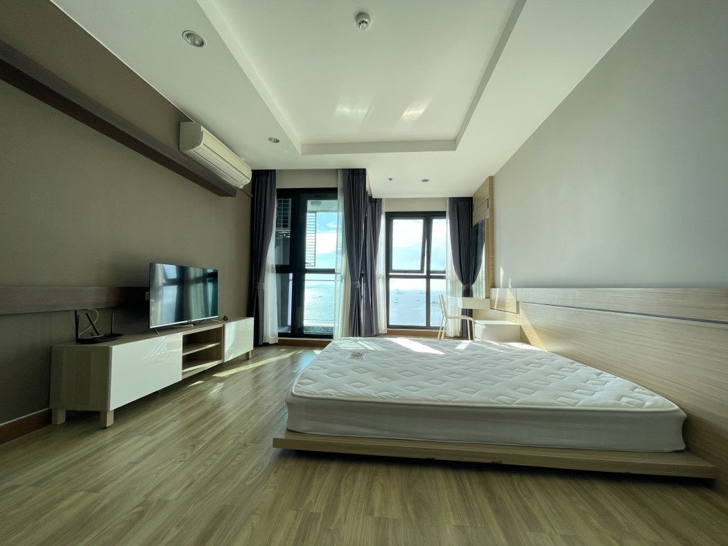 Condo for rent Ladda Plus Condo sea view near shopping mall convenient transportation