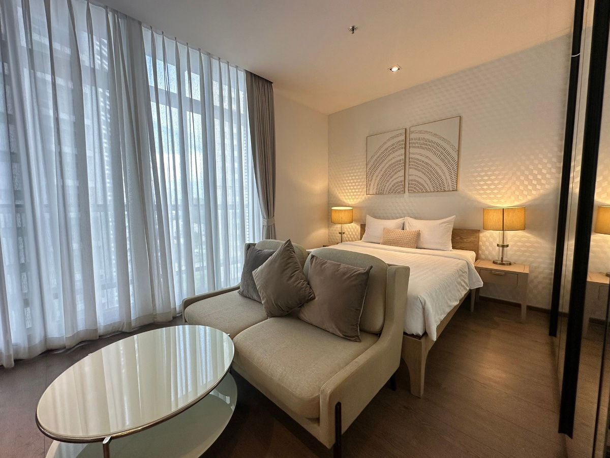 📲@556ryccg 🚞Rent 1 Bedroom Studio Plus 33sqm Park 24 Phrom Phong Fully furnished 🔥Free Wifi near BTS Phrom Phong