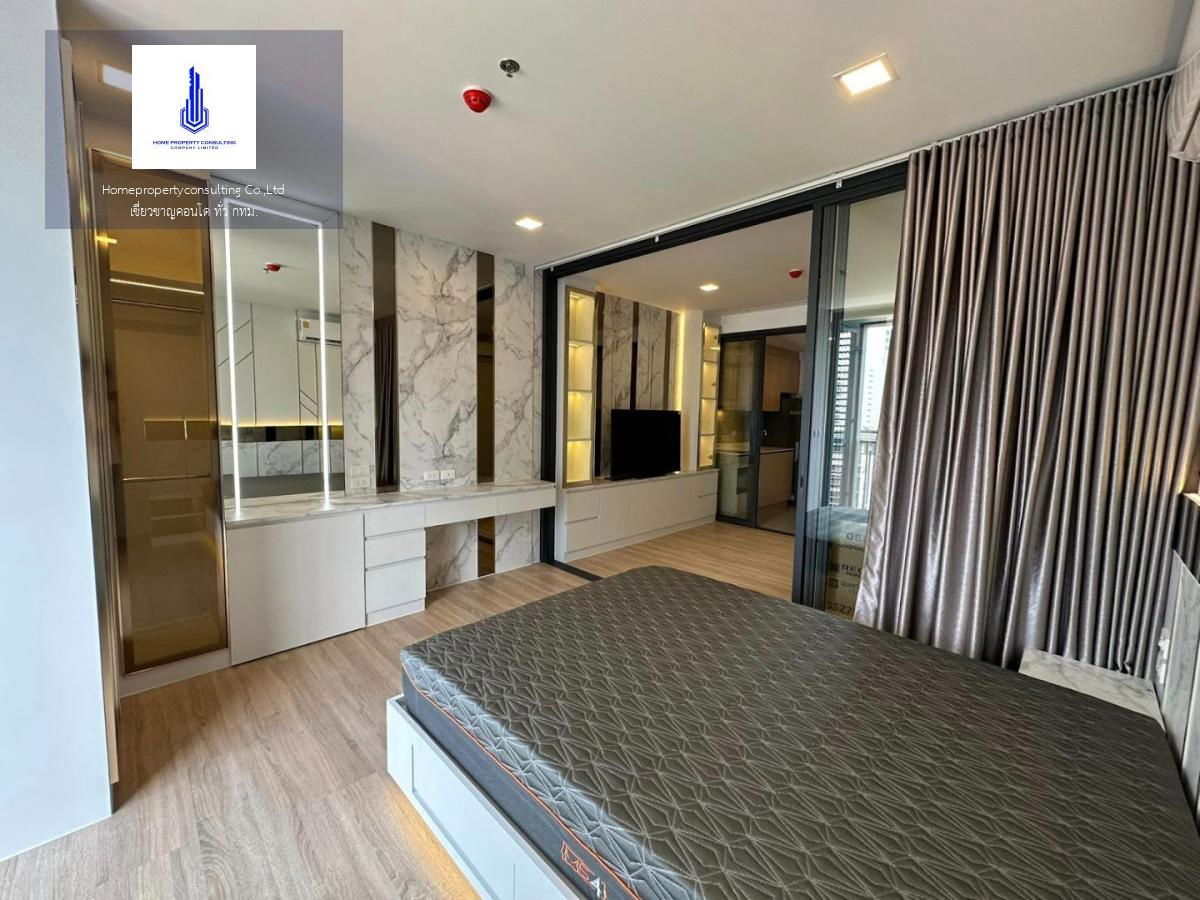 For rent at XT phayathai , Many Units to Choose From, Price Negotiable!