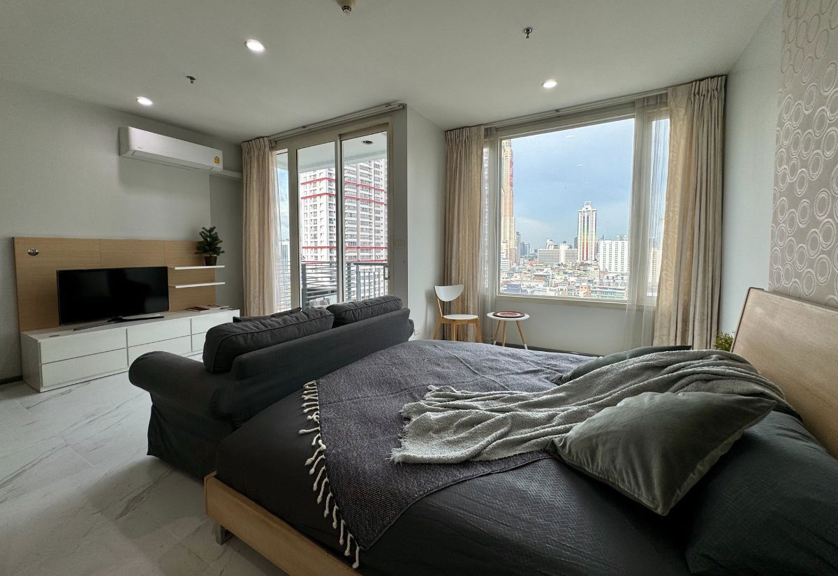 Villa Ratchathewi. Studio 40sqm. Line id: @pfagent