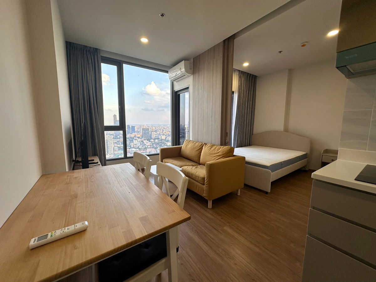 For Rent CLOUD Thonglor - Phetchaburi 1 Bedroom 1 Bathroom Corner unit Fully Furnished