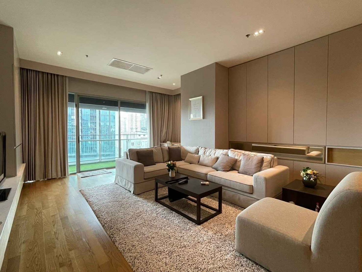 LTHC11017–The Madison FOR RENT 3 beds 3 baths size 186 Sq.m. Near BTS Phrom Phong ONLY 150k/month