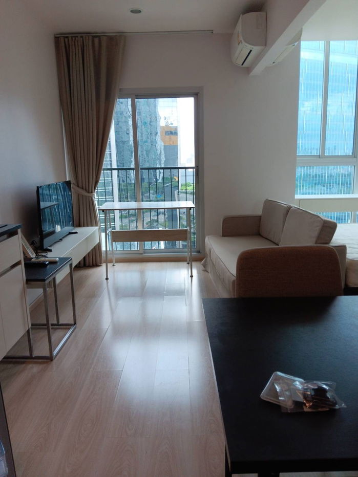 1 Bed Fully Furnished Good Location MRT Thailand Cultural Centre 80 m   @ Noble Revolve Ratchada 2