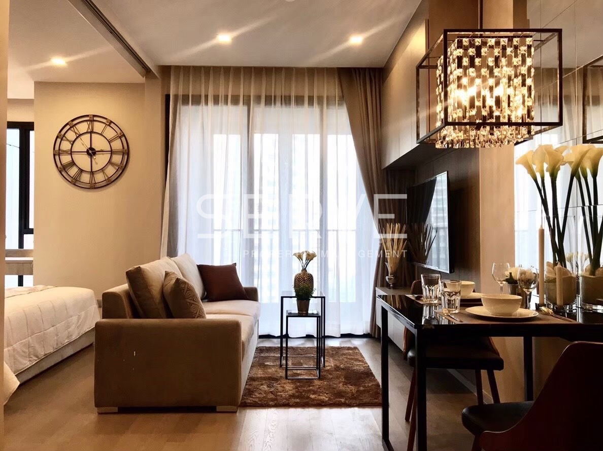 1 Bed with Partition 36 sq.m. High Fl. 10+ Next to MRT Sukhumvit 20 m. & BTS Asok 230 m. at Ashton Asoke Condo / For Rent