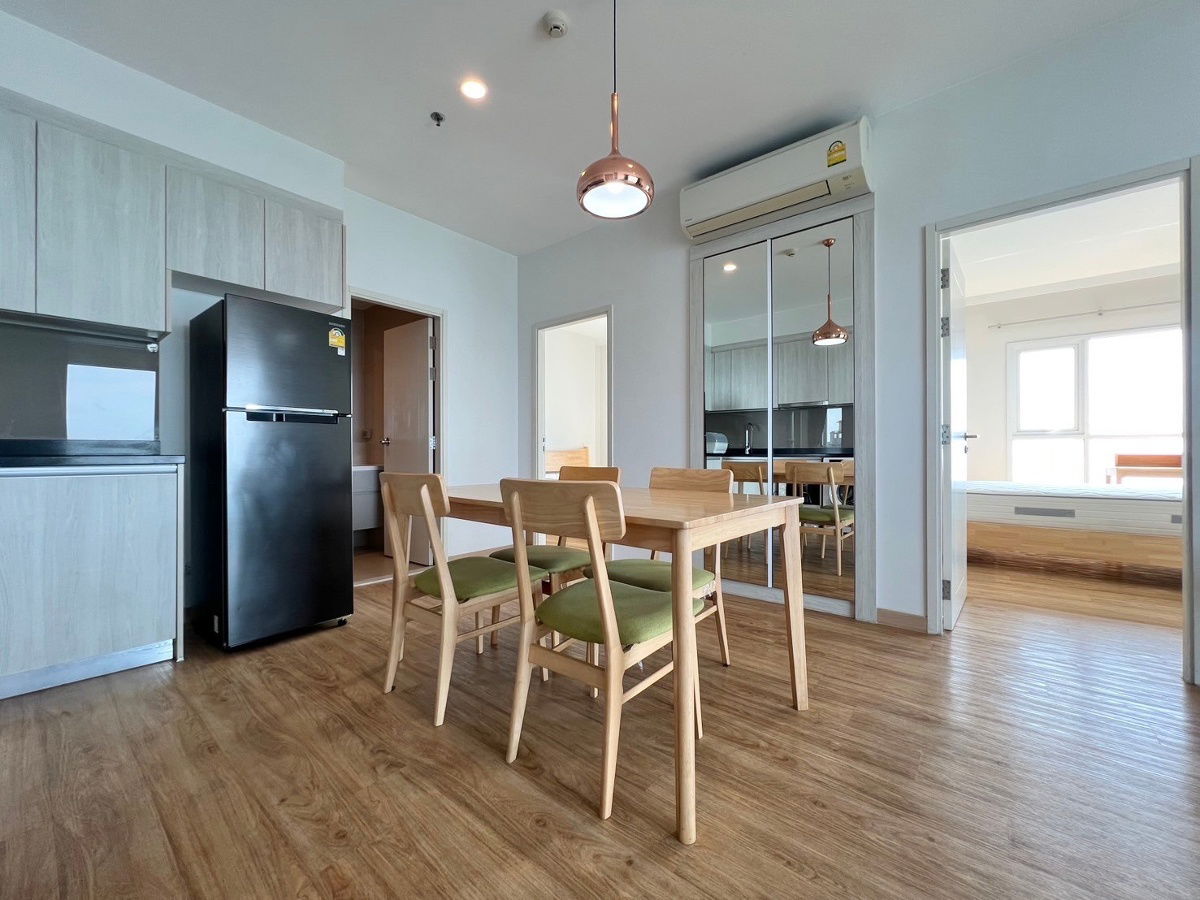 2 bedroom condo, beachfront condo, can park 2 cars