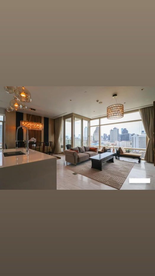 LTHC11059-Four Seasons Private Residences Condo For rent 3beds 3baths Size 250 sqm. Near BTS Saphan Taksin ONLY 350k/month