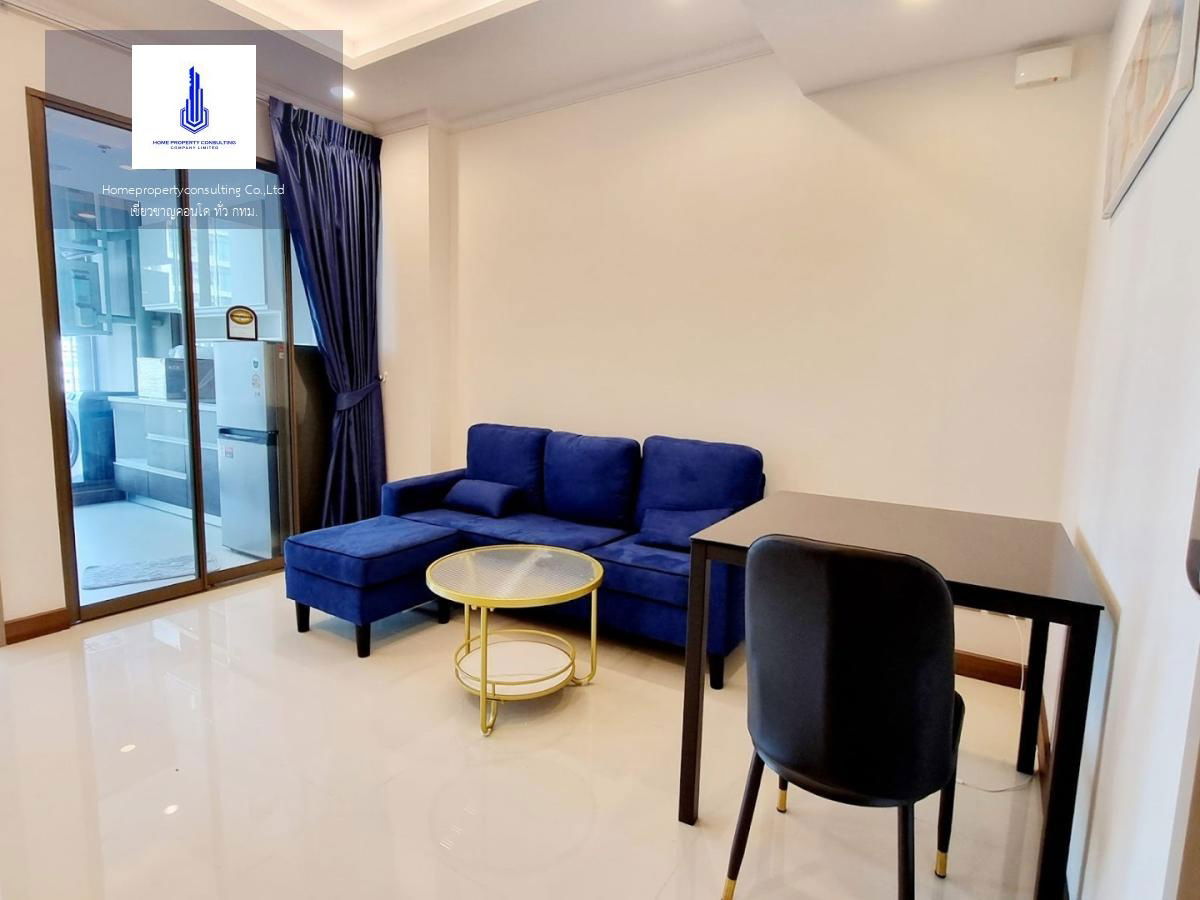 For rent at Supalai Oriental Sukhumvit 39 Negotiable Line ID: @Condobkk (with @)
