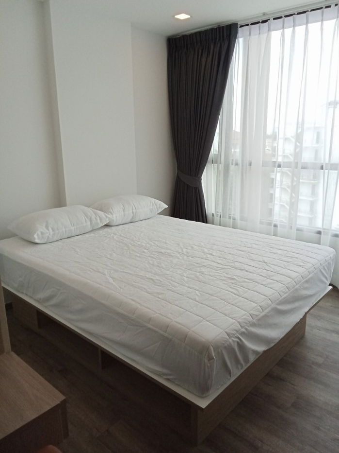 G8298🚨中国客户，请加微信。(在联系方式的旁边) 🅵🅾🆁 🆁🅴🅽🆃 Brown Condo Phahol - Saphanmai 🅻🅸🅽🅴 ❤️💜@condopremium💜❤️Ready to move in ⬛🟨 📞 065 695 3645🟨⬛