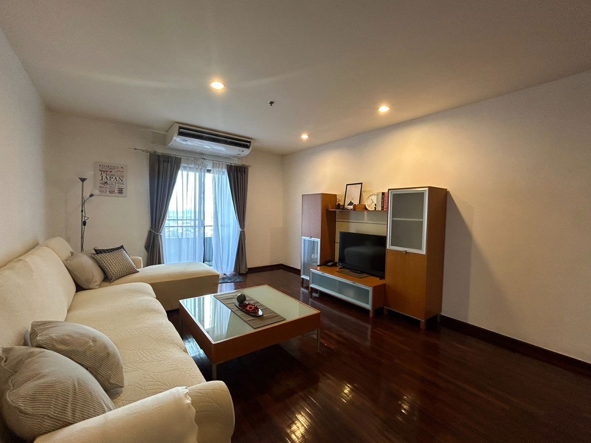Condo for rent at Elephant Tower, Ratchayothin Intersection.Tel.0999983897