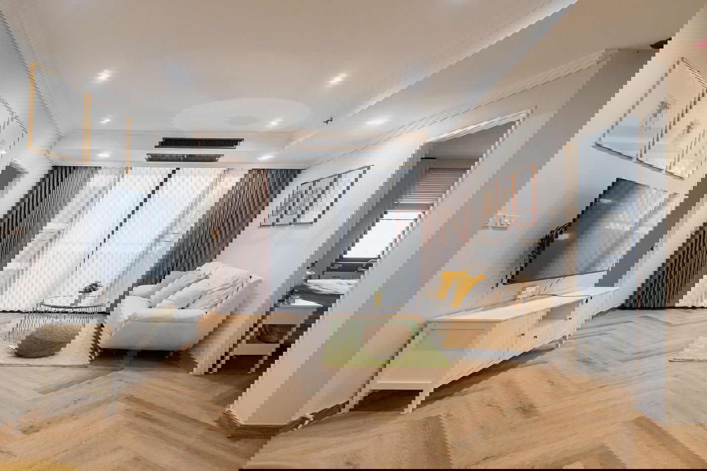 Las Colinas 2 bedrooms, for rent