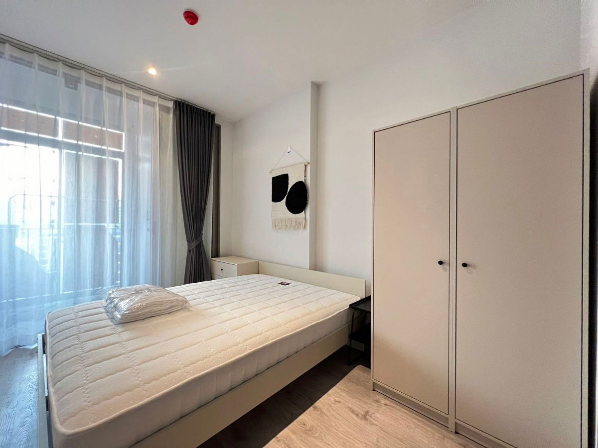 MB7141 RHYTHM EKKAMAI ESTATE Beautiful room, complete electrical appliances and furniture, convenient to travel, ready to move in