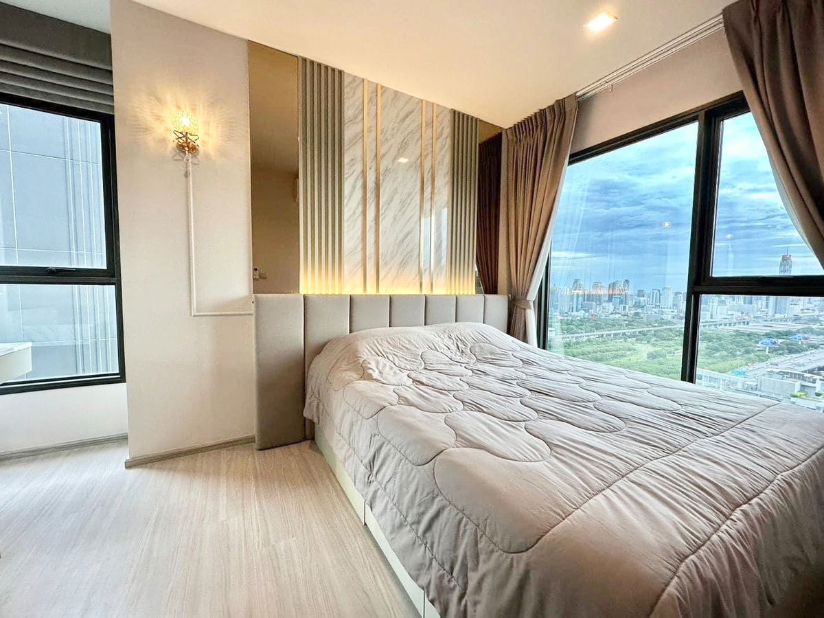 *** Condo for rent : Life Asoke-Rama 9  2 Bed 1 Bath High floor Built-in furniture  Nice decorated near MRT Rama9 ***