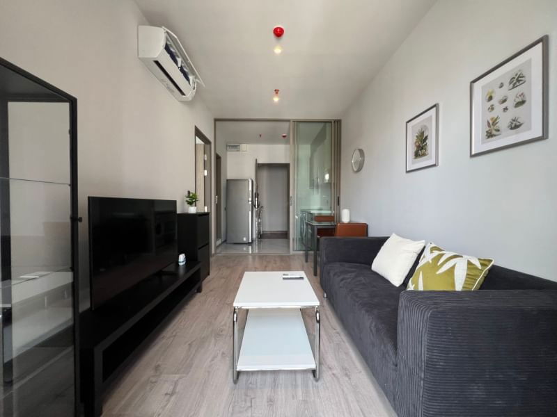 ให้เช่าคอนโด Rhythm Ekkamai Estate พร้อมเข้าอยู่ สนใจติดต่อ ไลน์ @goodmanpro หรือโทร 0999029192