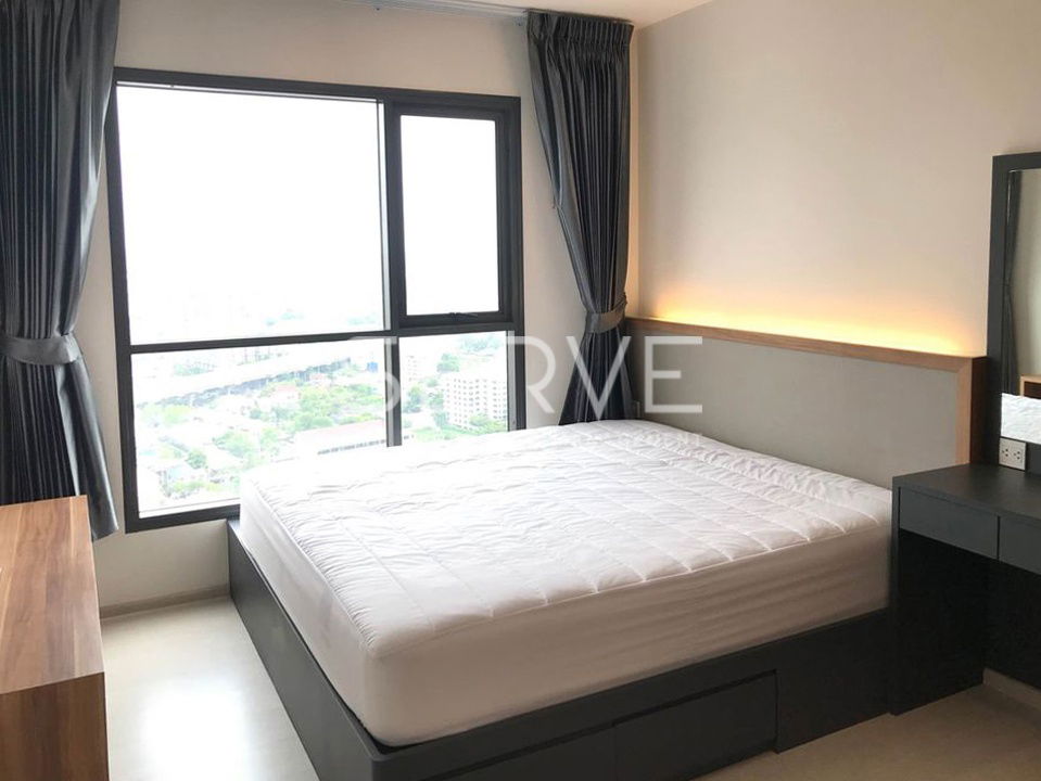 1 Bed 33 sq.m. High Fl. 25+ Nice Room Good Location BTS Phra Khanong 600 m. at Life Sukhumvit 48 Condo/ Condo For Rent