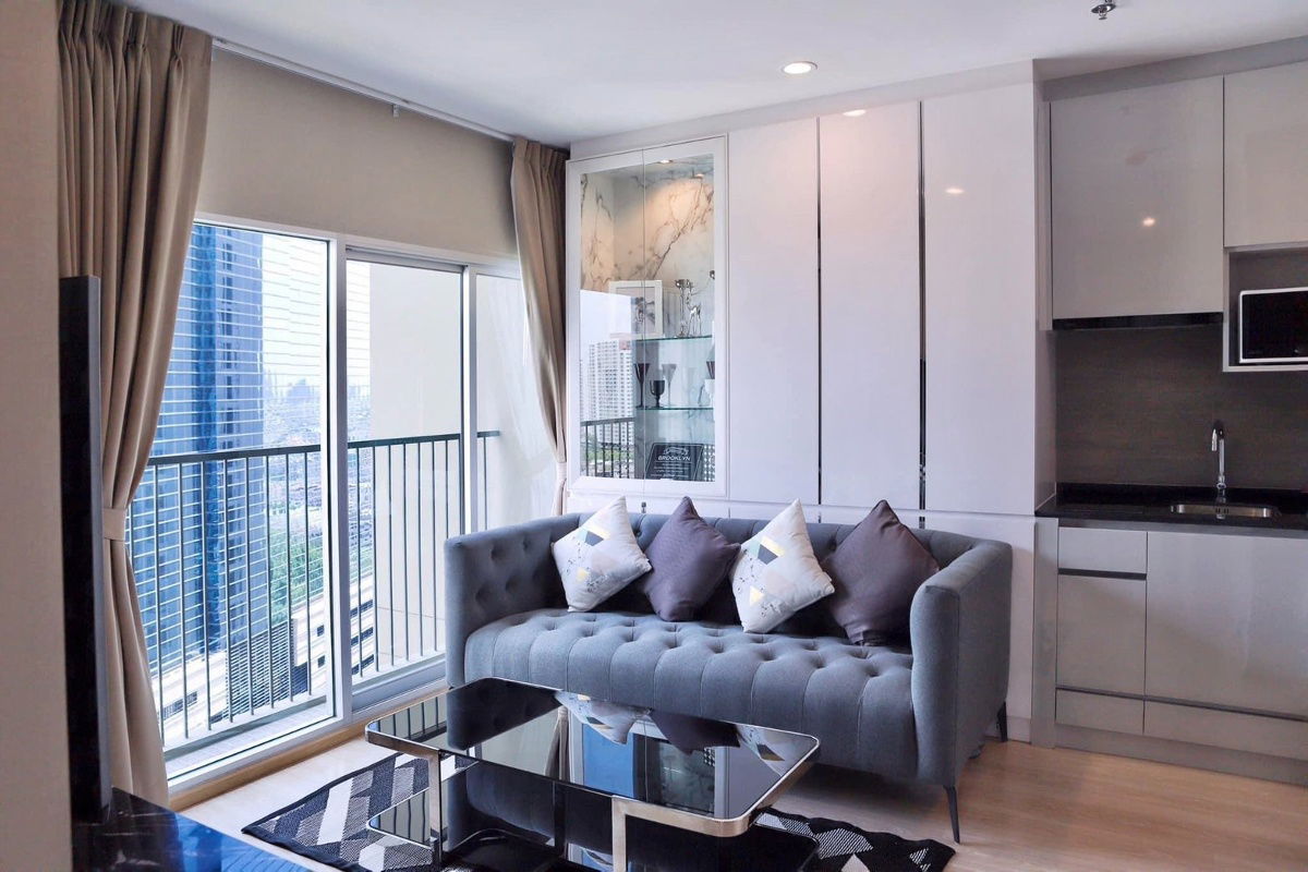 Condo for rent : Noble Revolve Ratchada2 2 Bedrooms 2 Bathrooms Fully furnished near MRT Cultural Centre