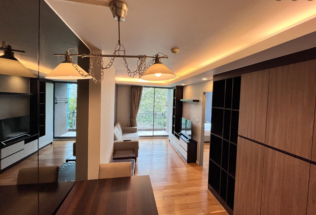 Focus Ploenchit. 1bed 48sqm. Line id: @pfagent