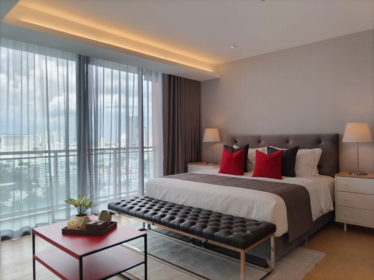LTHC11108-Circle Sukhumvit31 FOR RENT 2 beds 2 baths size 143 Sqm. Near BTS Phrom Phong ONLY 120k/month