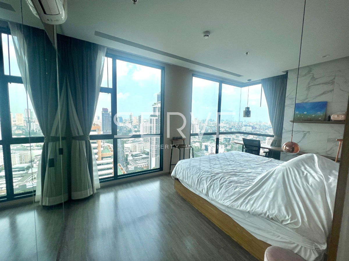 Corner Room 1 Bed Tropical Style High Fl 20+ Good Location Close to BTS Ekkamai 350 m. at Rhythm Ekkamai Condo / For Rent