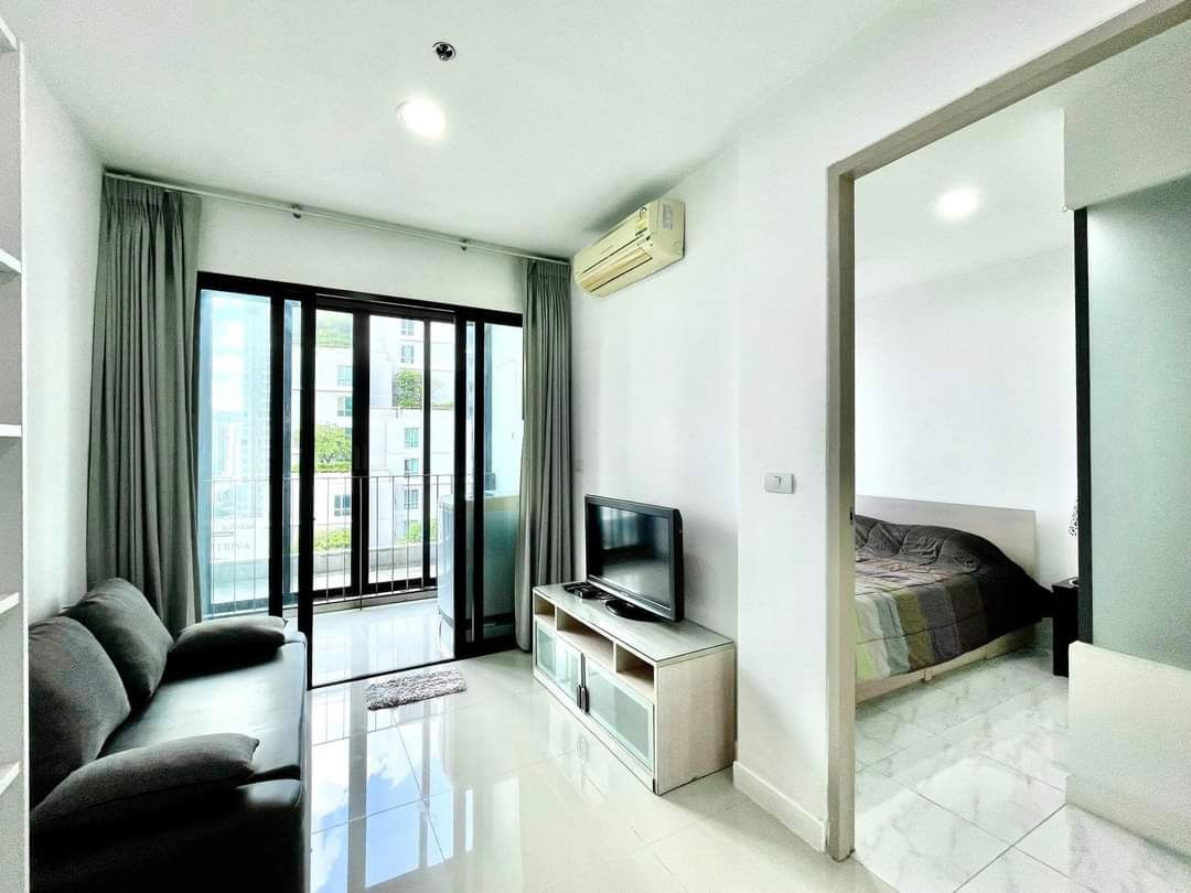 P403 Condo for rent Ideo Ratchada-Huaykwangnext to MRT Huai Khwang, complete furniture + electrical appliances, ready to move in immediately