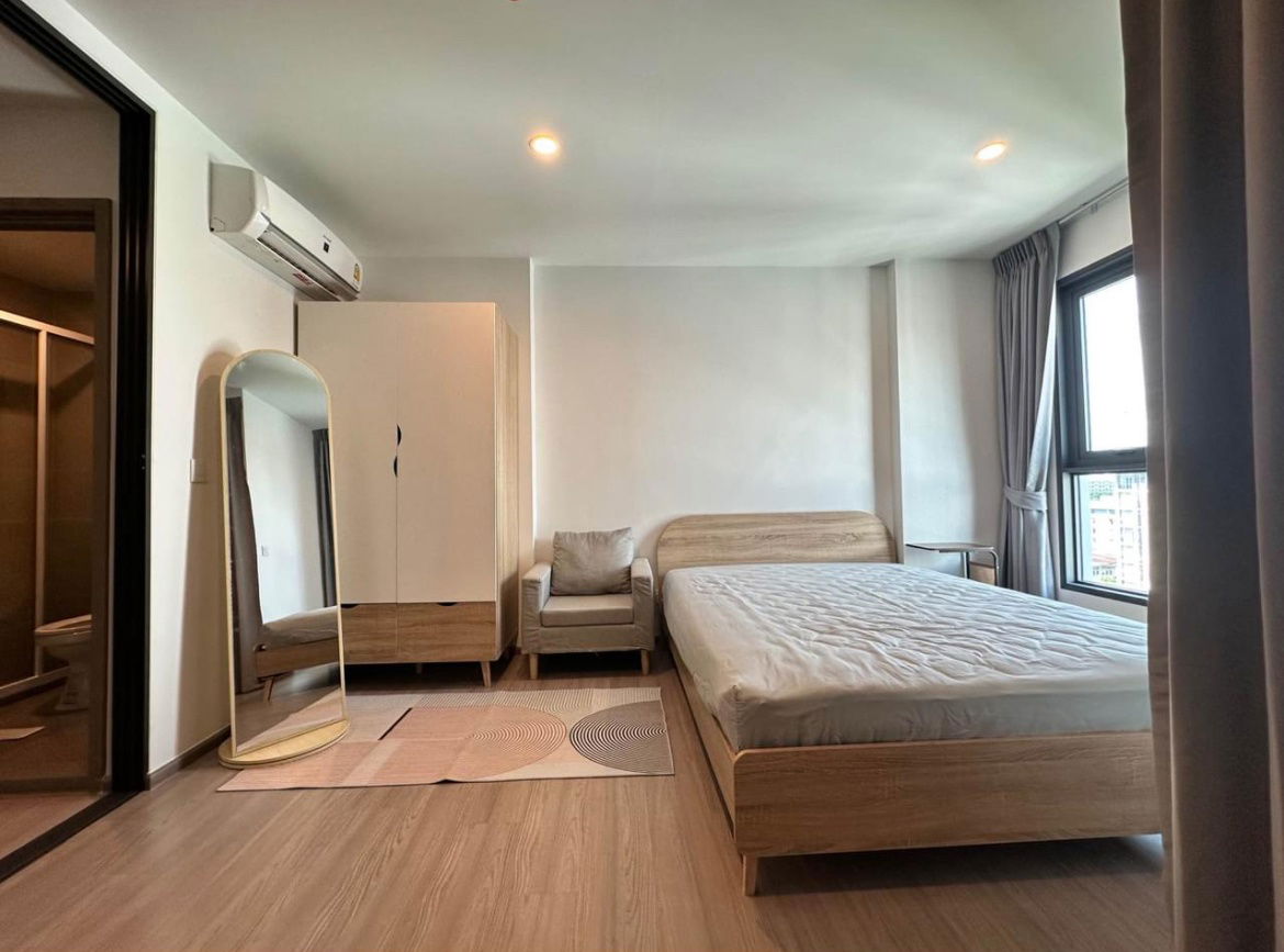 For Rent 🛋️ Aspire Ratchayothin, fully furnished, only 13,500 baht. Near BTS ratchayothin Interested, add Line @255ghzjq, add @ too. 🏡✨