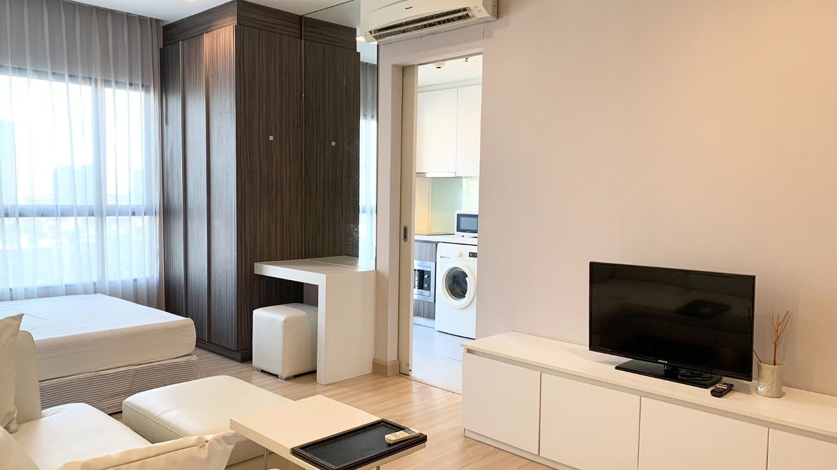 乌尔巴诺绝对 |