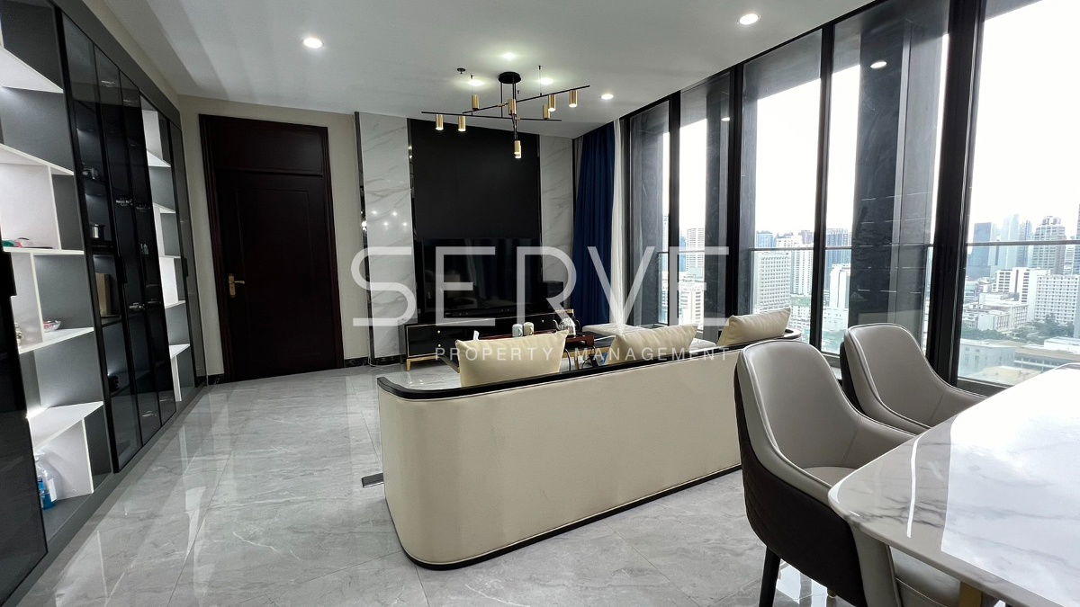 🔥Combine 2 Beds Corner Unit 117.48 sq.m. Perfect Location Next to BTS Phloen Chit at Noble Ploenchit Condo / For Rent