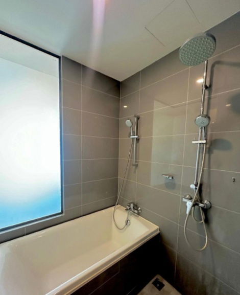 Q Chidlom 45 sq.m. Eng 中 日 Please add LINE ID @806qphgn o8415o5483