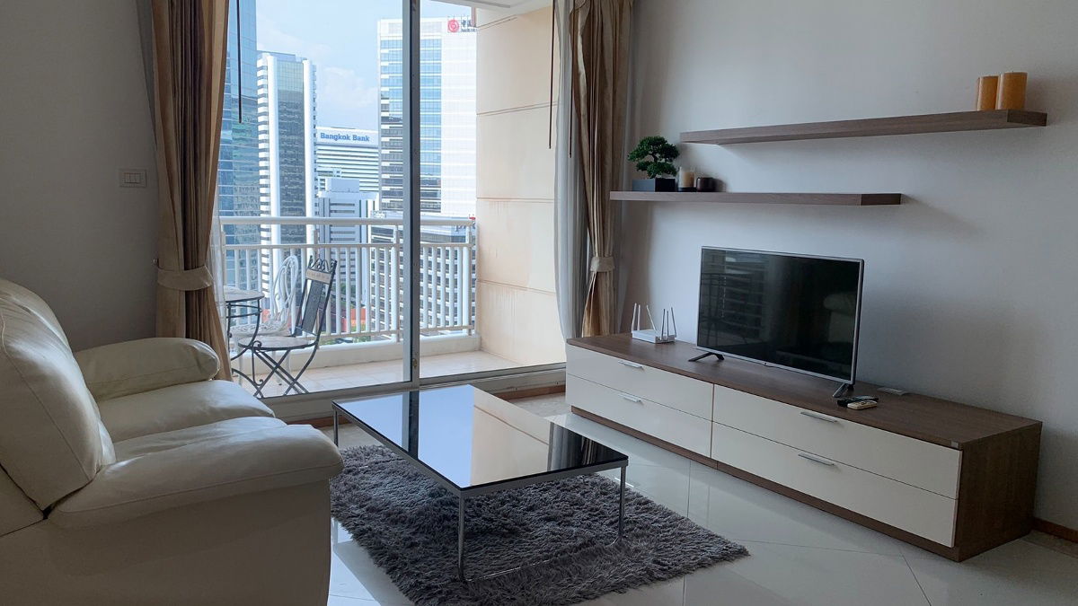 ดิ เอ็มไพร์ เพลส |