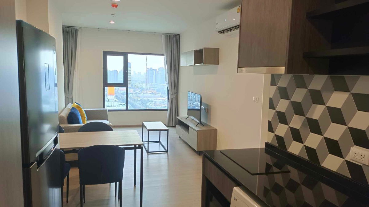 for Rent THE BASE Phetchaburi Thonglor Condo 2 Bedroom 2 Bathroom🌻 near MRT Phetchaburi , BTS Phompong, Airport Link Makkasan