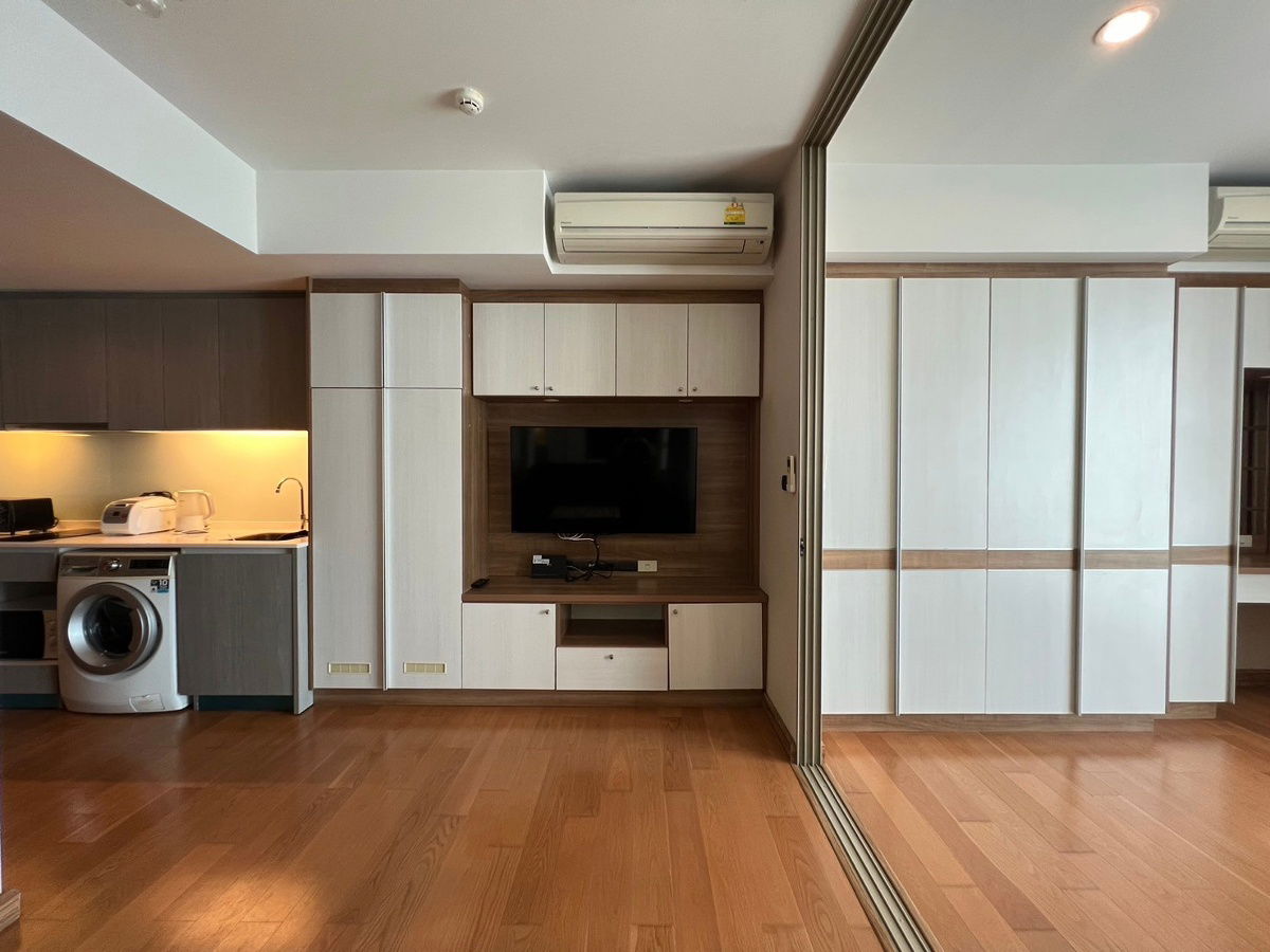 1 bedroom condo, price 25,000 baht